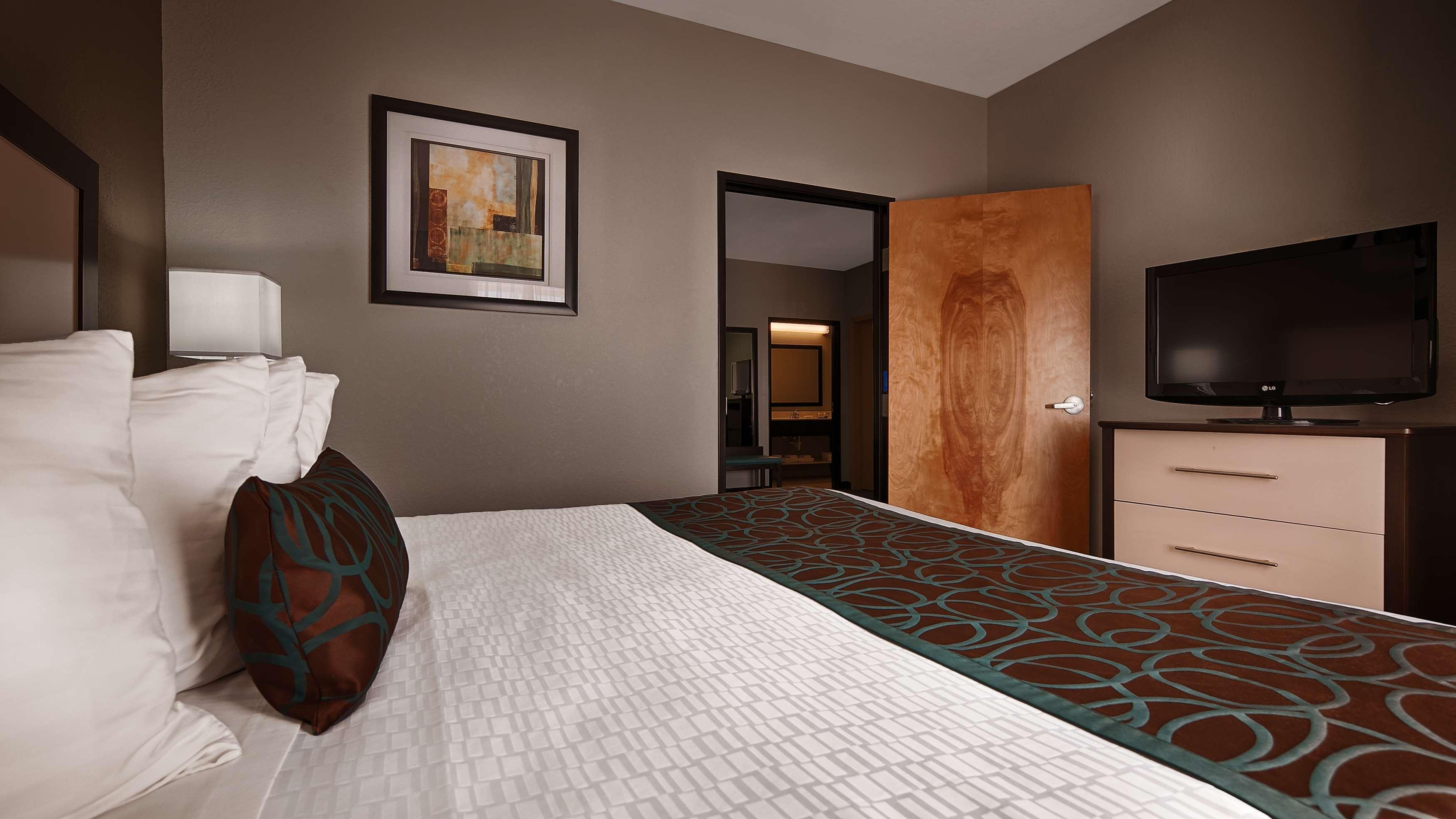 Best Western Plus - Magee Inn & Suites Exterior foto